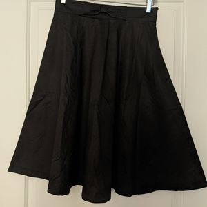 H&M Midi Flare Black Skirt Size 8